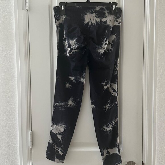 Tie-Dye High-Waisted Leggings L Black & White - Picture 2 of 7